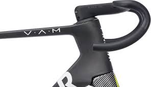 Factor Ostro VAM 2.0 Geometric Size 45 + Black Inc Bar AeroStem